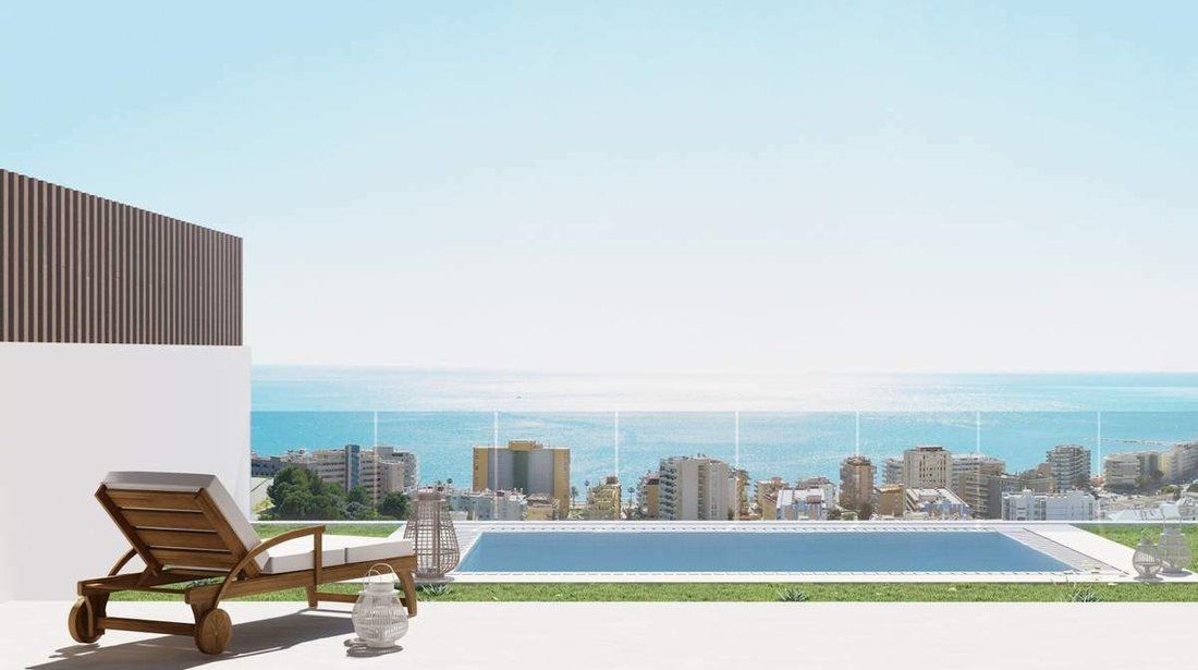 Villa in Fuengirola, Andalusia, Spain 1 - 12224255