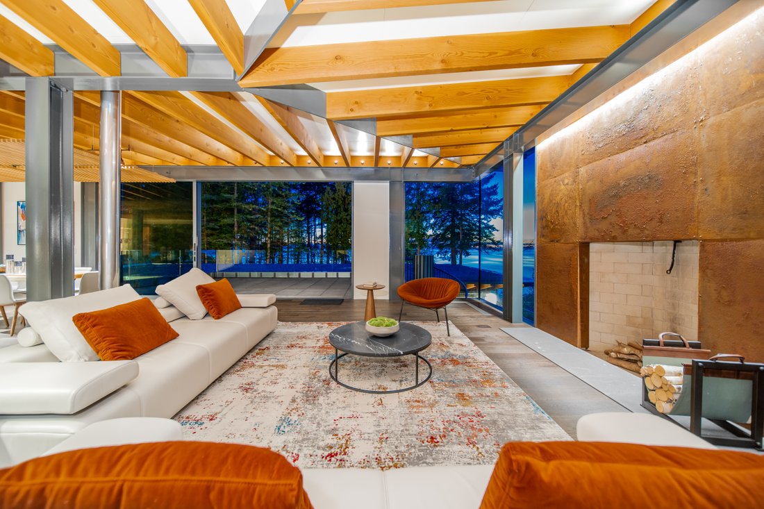 A Sculptural Masterpiece On Bowen In Bowen Island, British Columbia