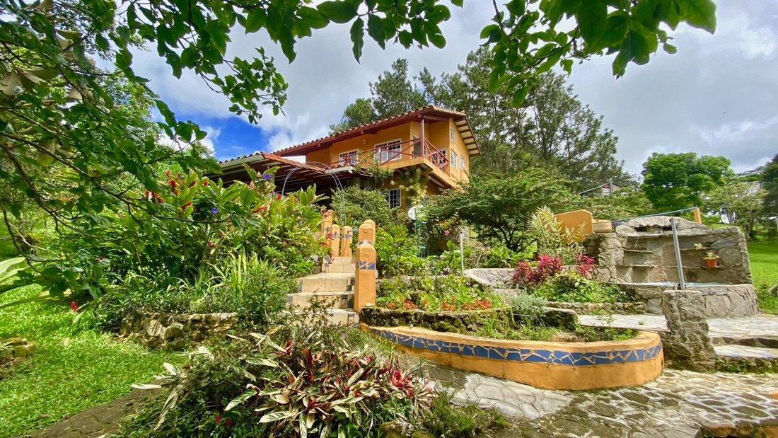 3 Independent Houses And Large In Anton Valley, Coclé Province, Panama