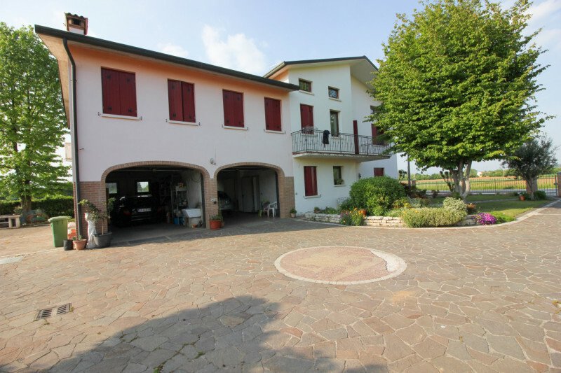 Vicenza Semi Detached House In Villaverla, Italy For Sale (12228013)