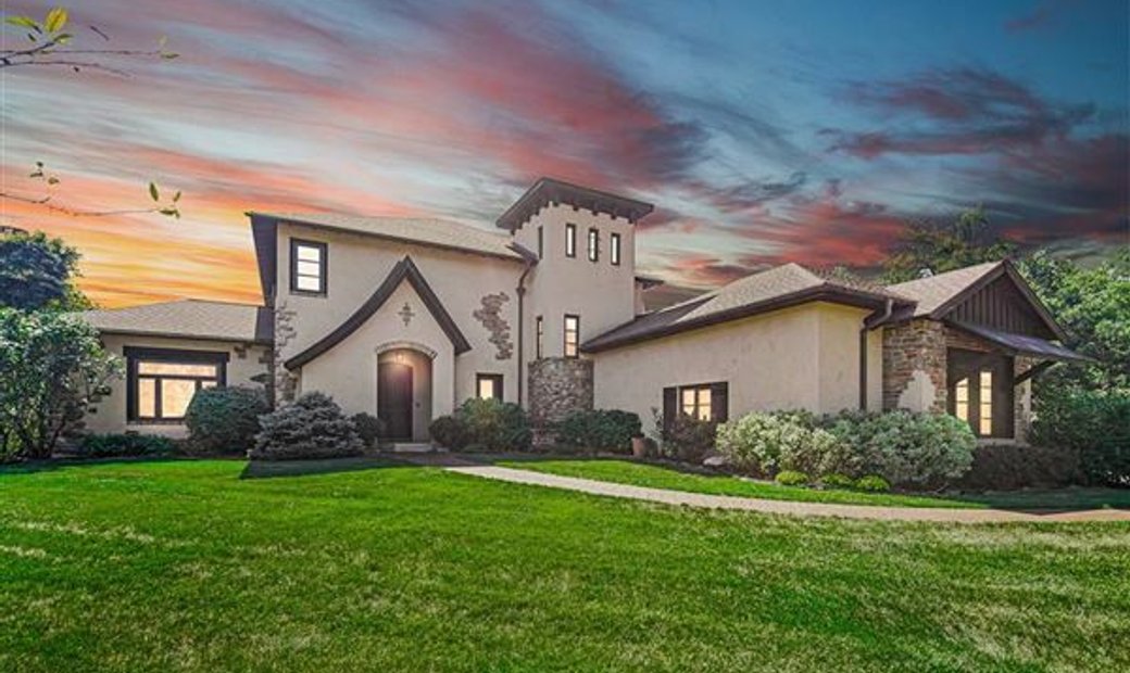 Magnificent Tuscan Masterpiece In Crown Point, Indiana, United States