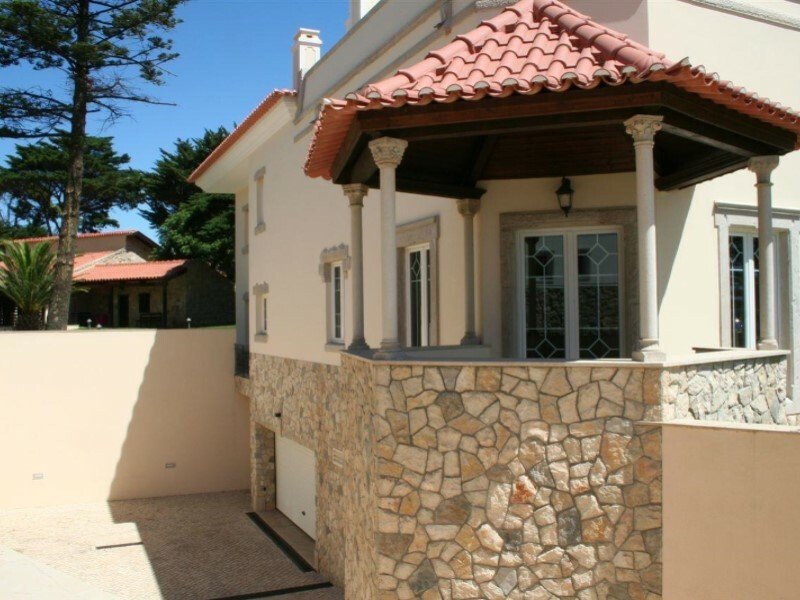 7+2 Bedroom Villa, With A 1,200 Sqm Gross In Estoril, Lisbon, Portugal