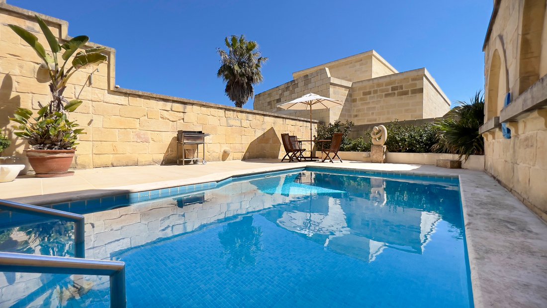 Grb1089 Well Finished 4 Bedroom Farmhouse With Pool In A Quiet In Gharb