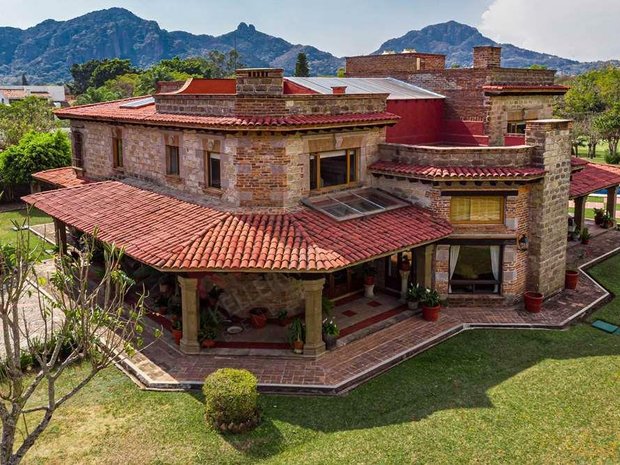 Luxury homes with office for sale in Tepoztlán, Morelos, Mexico |  JamesEdition