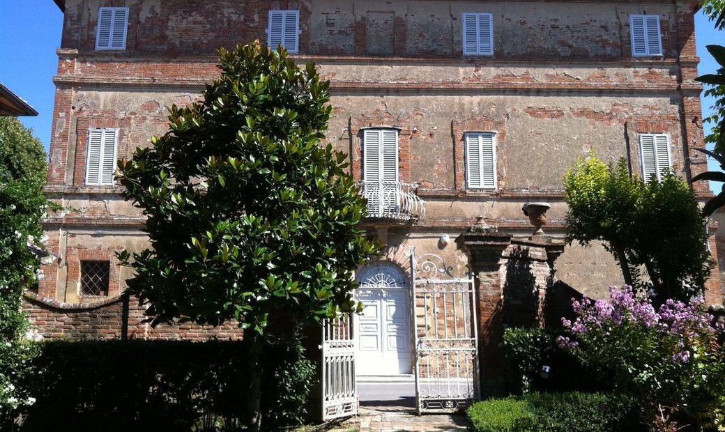 Mansion House For Sale In Castiglione Del Lago In Gioiella, Umbria