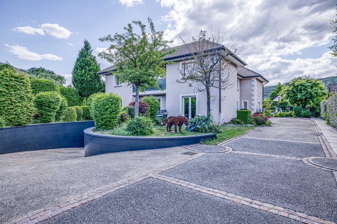 Spacious House Of In Divonne Les Bains, Auvergne Rhône Alpes, France For Sale (12229166)