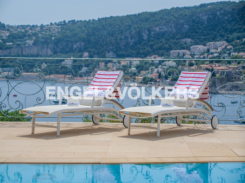 Villa in Villefranche-sur-Mer, Provence-Alpes-Côte d'Azur, France 2 - 12196504