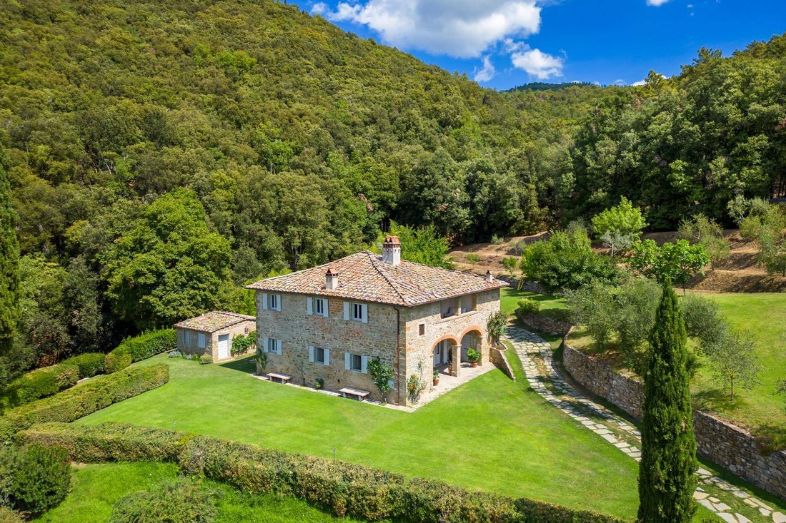 Farm Ranch in Loro Ciuffenna, Tuscany, Italy 1 - 12237309