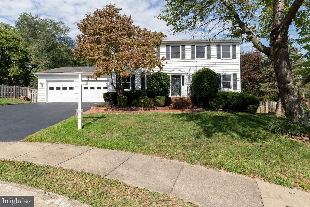 4 Bedrooms Single Family Detached In Leesburg, Virginia, United States