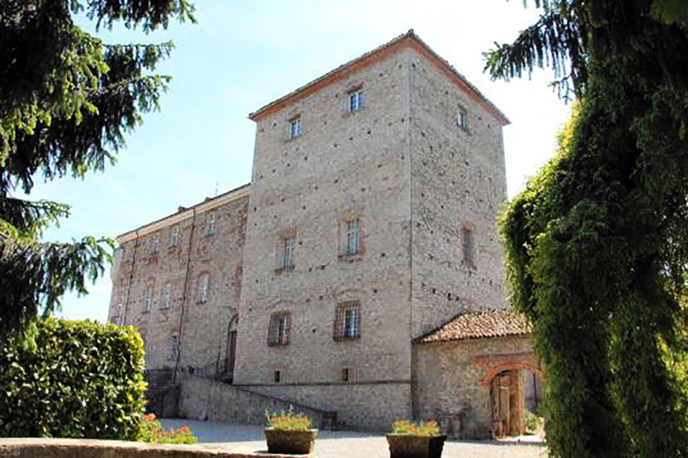 Castillo en Cravanzana, Piamonte, Italia 1 - 12239756