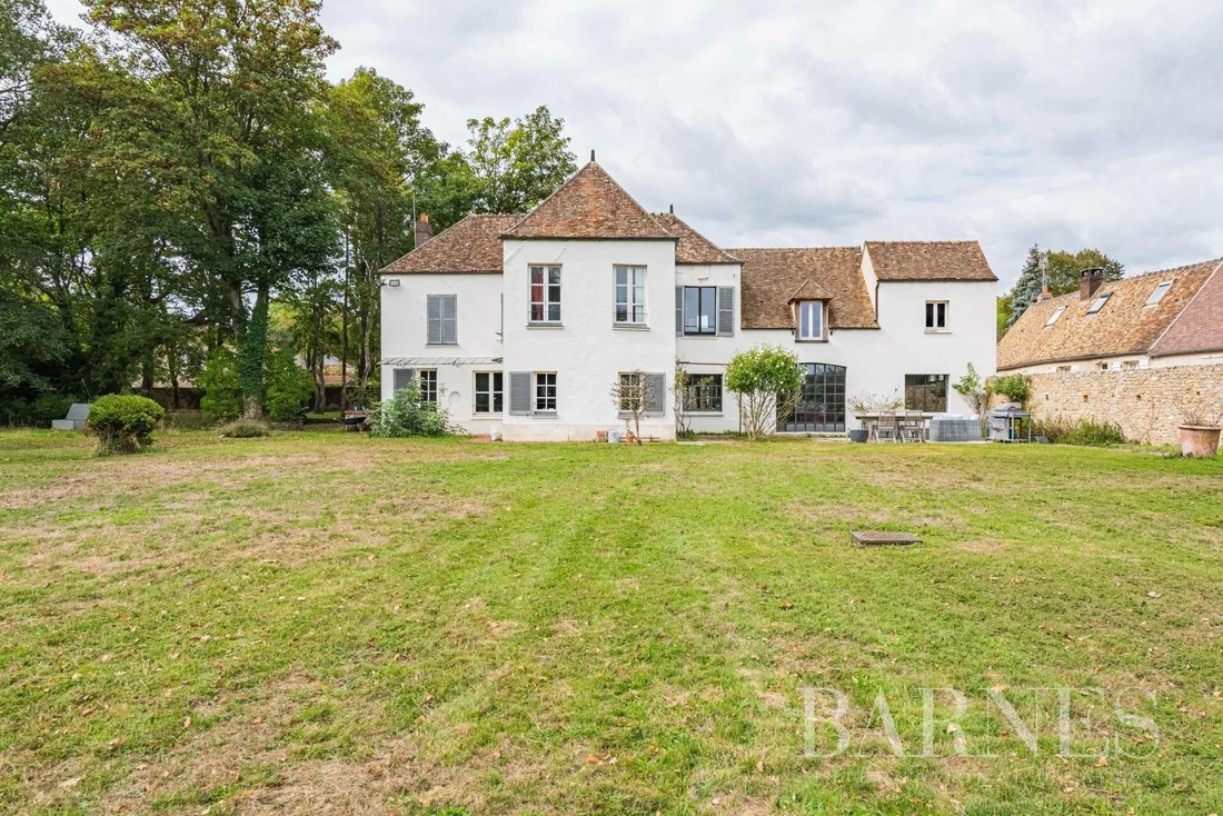 Casa en Montfort-l'Amaury, Isla de Francia, Francia 1 - 12240424