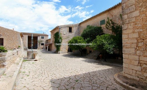 Chalet in Binissalem, Balearic Islands, Spain 1