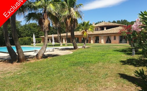 Villa in Centre Ville, Carqueiranne, France 1