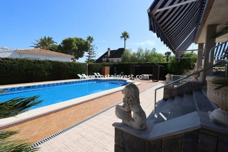 Villa in La Zenia, Orihuela, Valencian Community 3 - 12240727