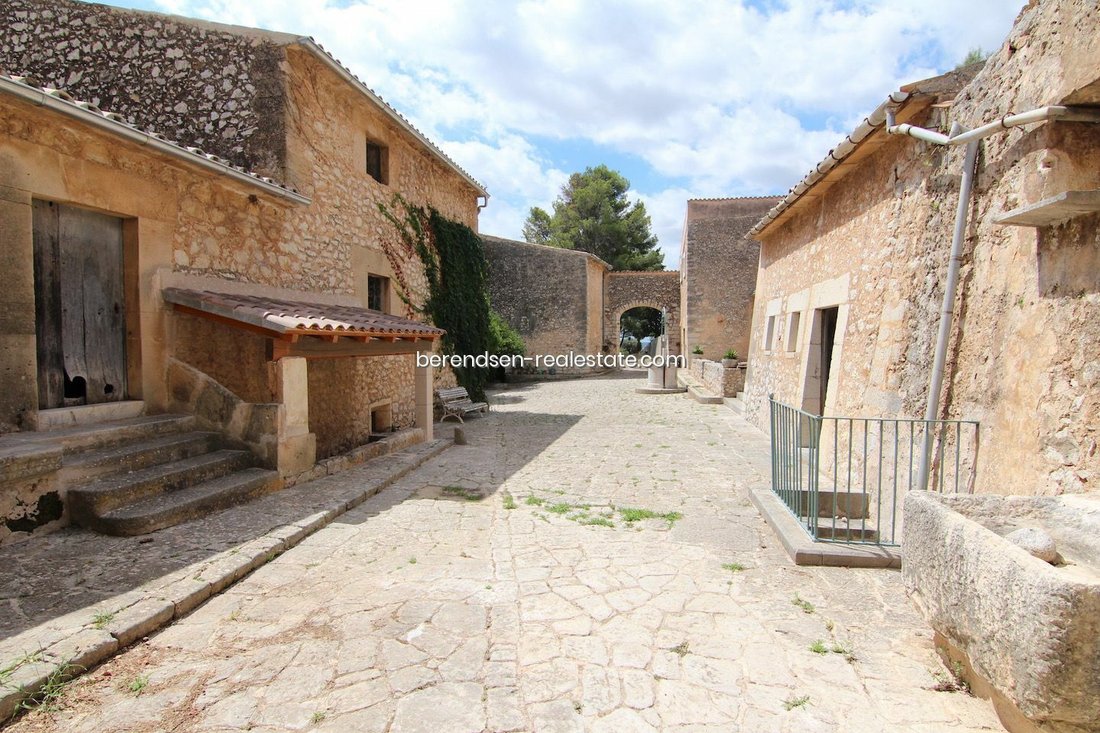 Chalet in Binissalem, Balearic Islands, Spain 2 - 12241024