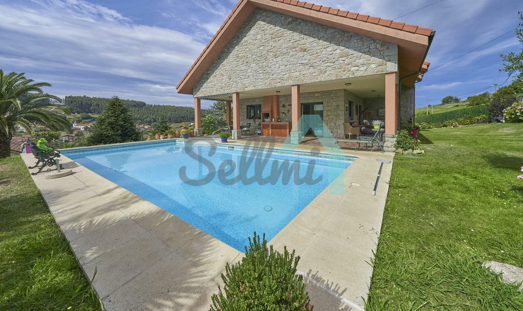 Naveces Villa In Naveces, Asturias, Spain For Sale (12240622)