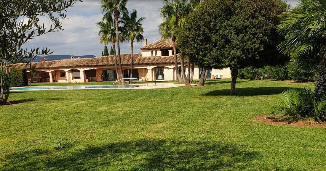 Villa in Centre Ville, Carqueiranne, Frankreich 4 - 12241429