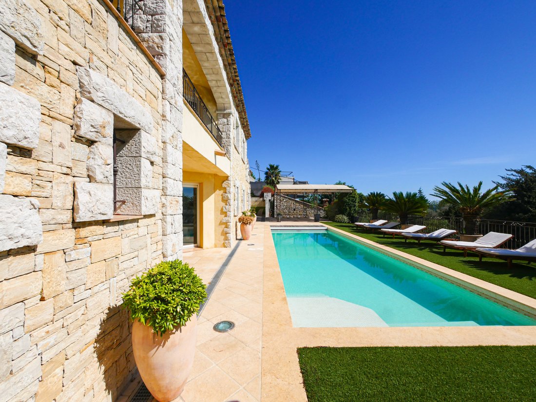 Villa in France 2 - 12148022