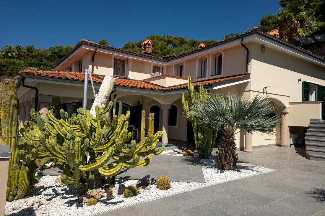 Villa in Pinamare, Andora, Liguria 3 - 12242437