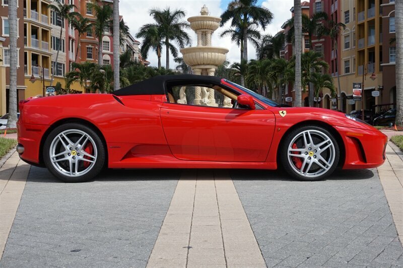 Cabriolet in Naples, Florida, United States 3 - 12242535