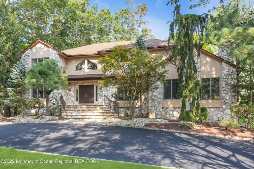 Single Family Detached In Marlboro Township, New Jersey, United States For Sale (12243567)