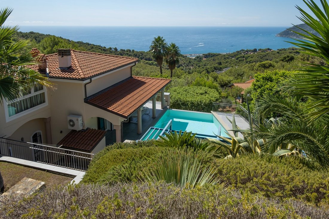 Villa in Pinamare, Andora, Liguria 4 - 12242437
