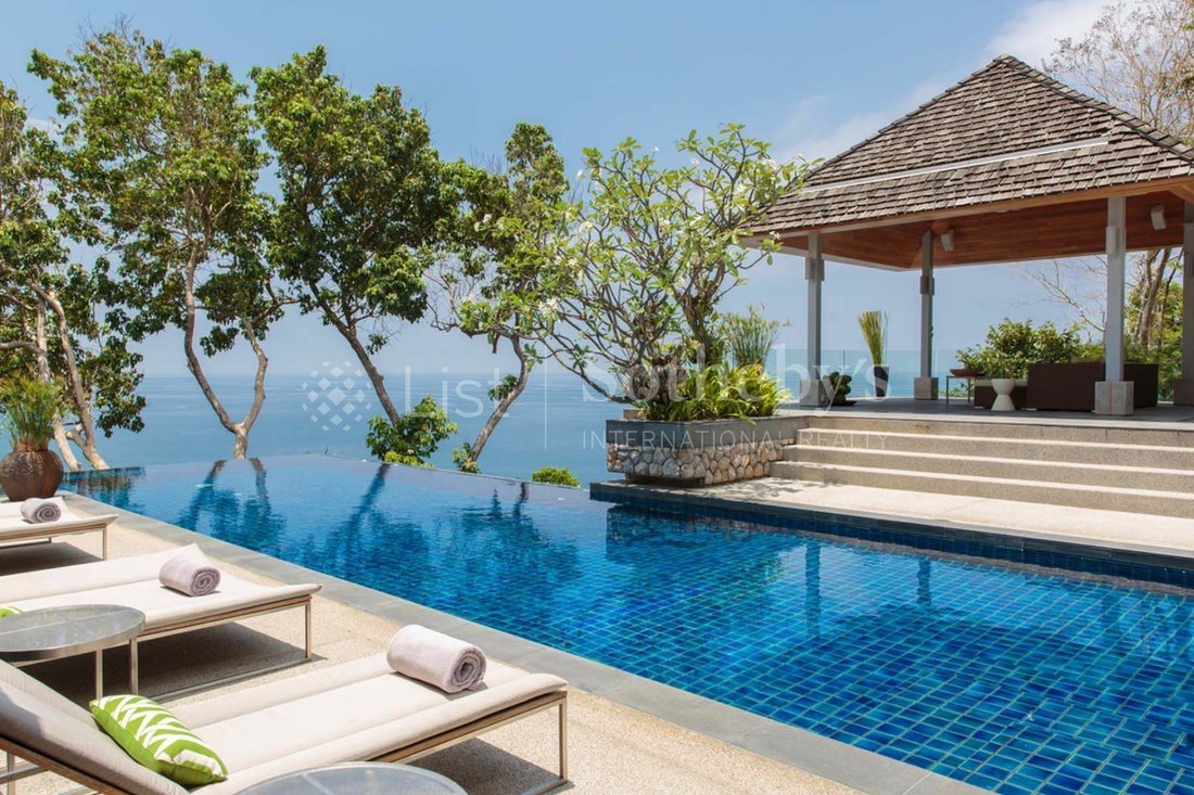 Kamala, Phuket, Thailand 5 - 12242002