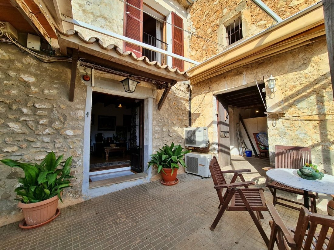 Town House With Garden For Sale In Alaro In Alaró, Balearic Islands, Spain For Sale (12243073)