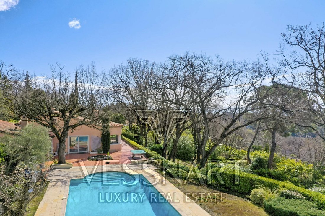Villa in Châteauneuf, Provence-Alpes-Côte d'Azur, France 1 - 12246530