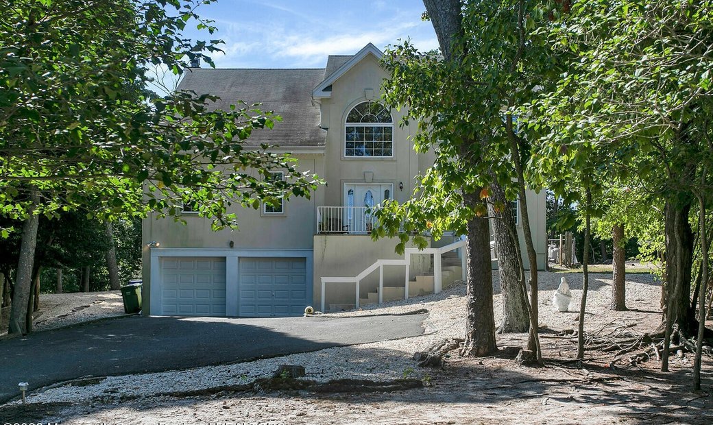 Custom Home In The Country Club Section In Brielle, New Jersey, United