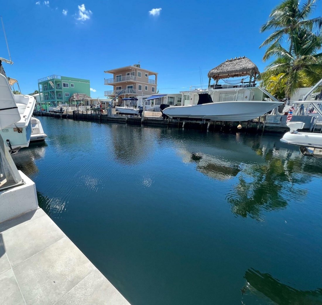 5 Bedrooms Single Family Detached In Tavernier, Florida, United States