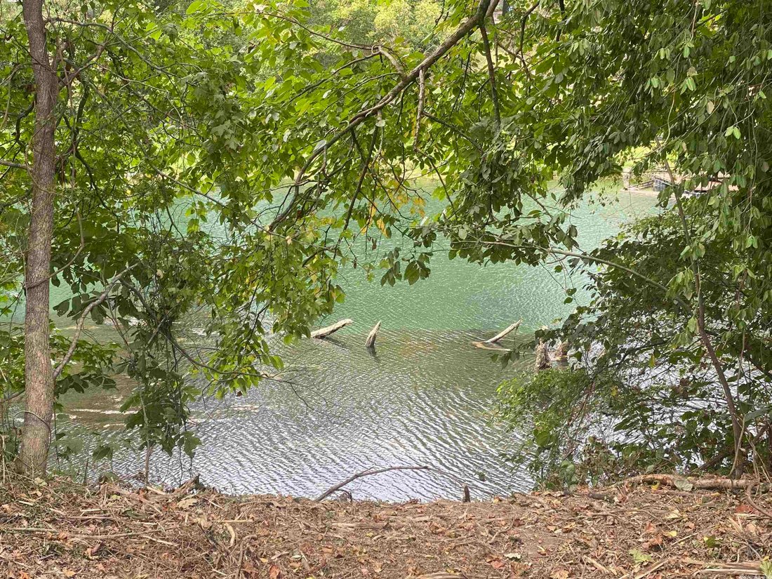 Incredible Riverfront Property In In Heber Springs, Arkansas, United