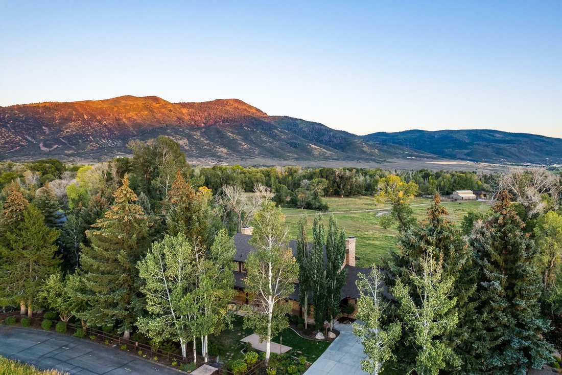 Retro 1980’s Ranch On Nearly 3 Acres En Kamas, Utah, Estados Unidos En Venta (12248972)