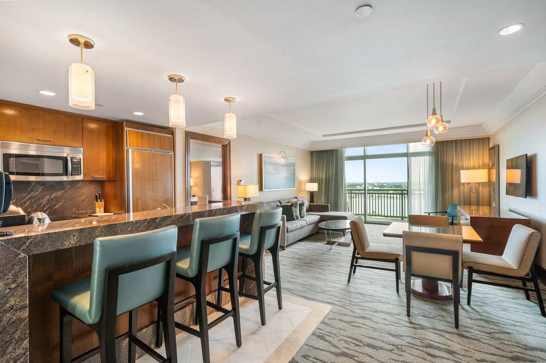 Condo in Paradise Island, New Providence, The Bahamas 1 - 12210825