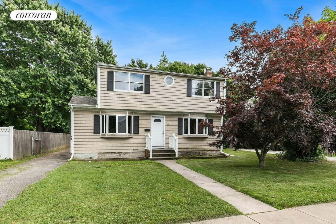 House in Massapequa, New York, United States 1 - 12088000