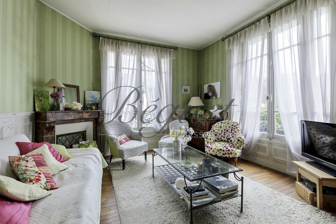 Bourg La Reine House In Bourg La Reine, île De France, France For Sale