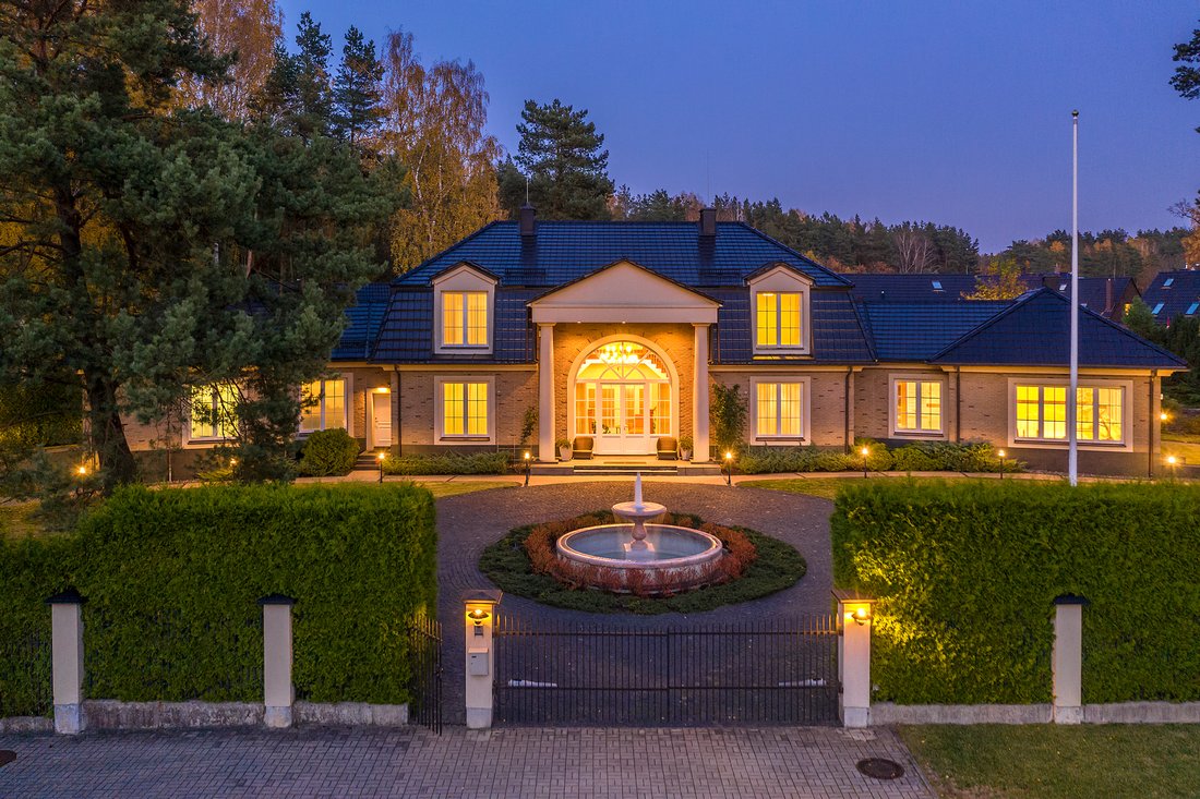 Extraordinary House Surrounded By Nature In Vilnius, Vilnius County, Lithuania For Sale (12252571)