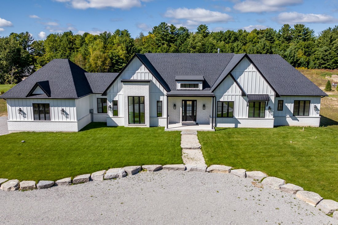 Exquisite Estate In Phelpston, Ontario, Canada For Sale (11988791)