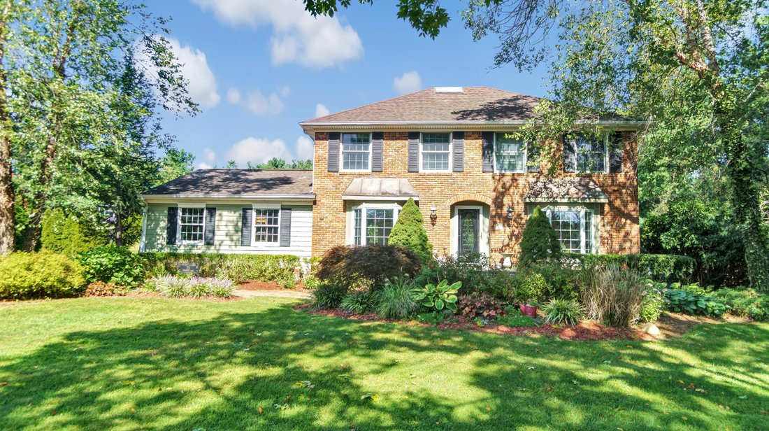 25 Partridge Lane, Huntington, Ny, 11743 In Halesite, New York, United