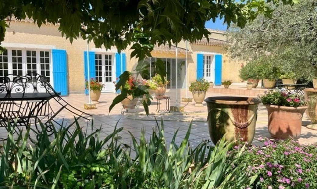 Tarascon In Tarascon, Provence Alpes Côte D'azur, France For Sale