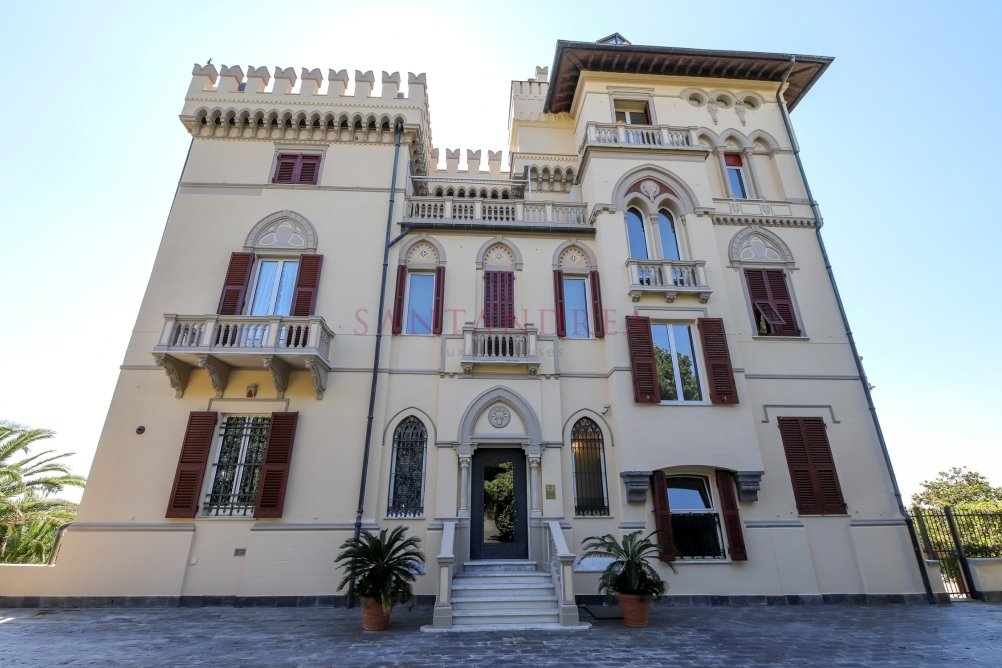Appartment To Renovate With Sea View In Genoa, Liguria, Italy For Sale