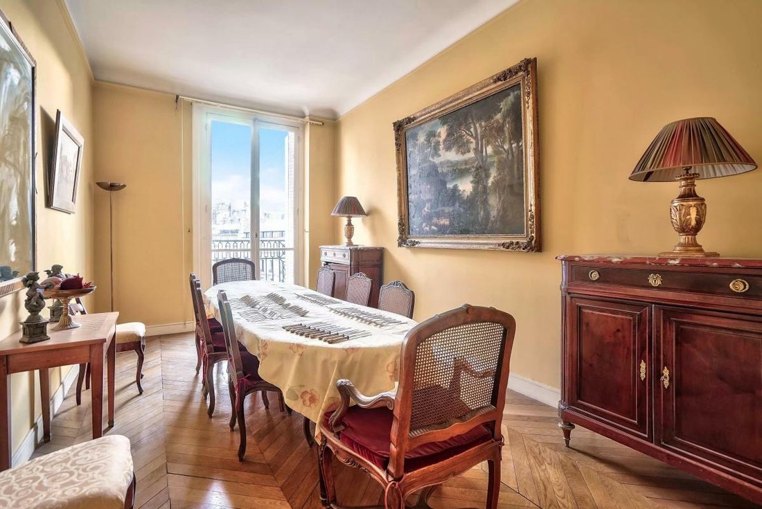 Apartment in Gros Caillou, Paris 7e Arrondissement, Paris 5 - 12257785