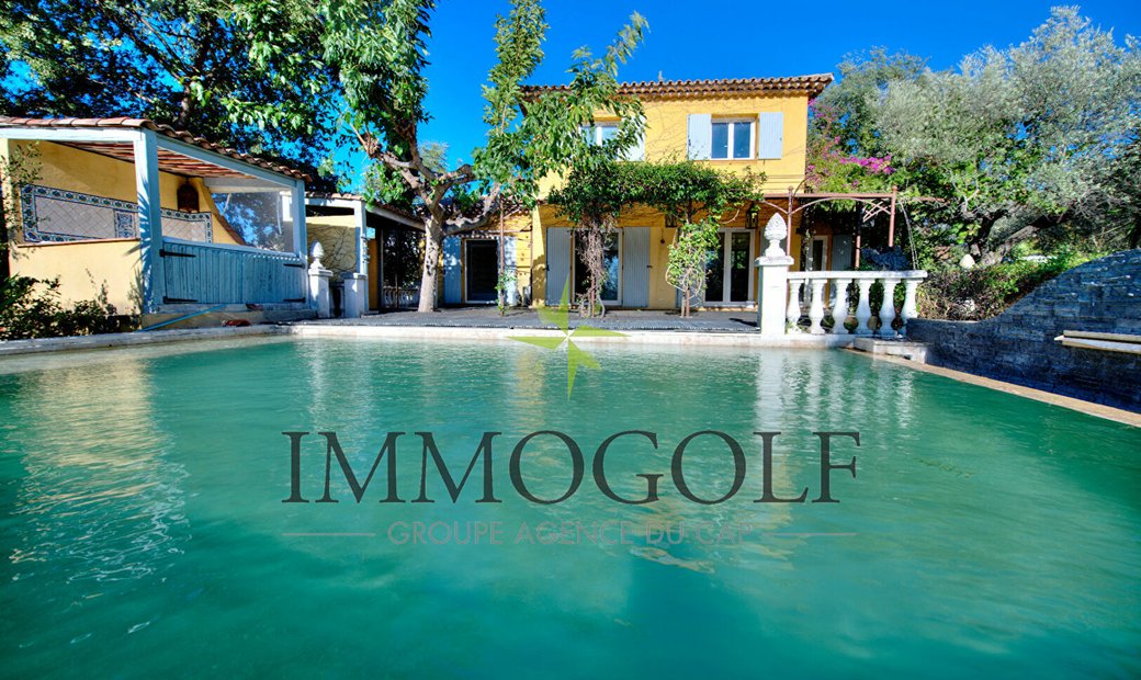 Villa Frejus 6 Pièce(s) 120 M2 In Fréjus, Provence Alpes Côte D'azur