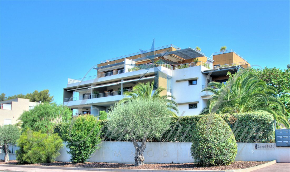 Villa Sur Le Toit Vue Mer In Saint Raphaël, Provence Alpes Côte D'azur