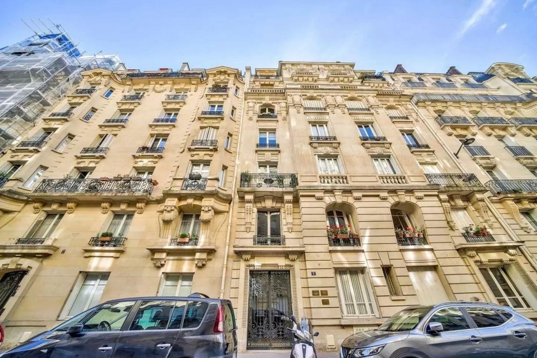 Apartment in Ecole Militaire, Paris 7e Arrondissement, Paris 2 - 12257788