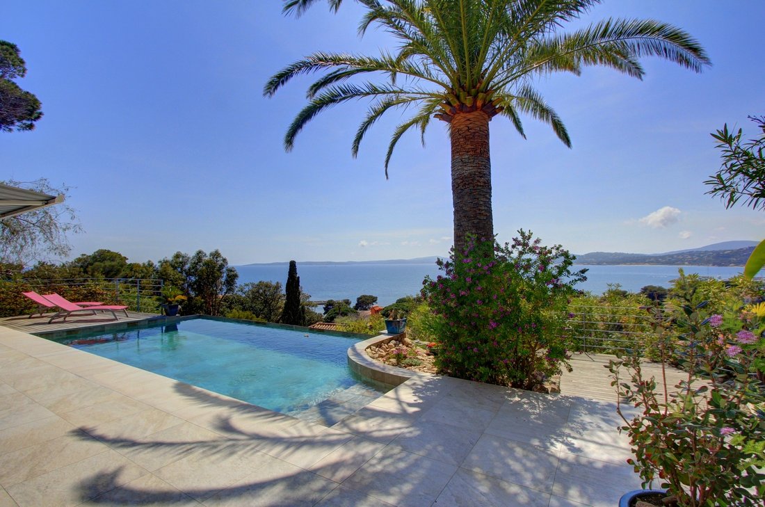 Demeure De In Roquebrune Sur Argens, Provence Alpes Côte D'azur, France For Sale (12257751)