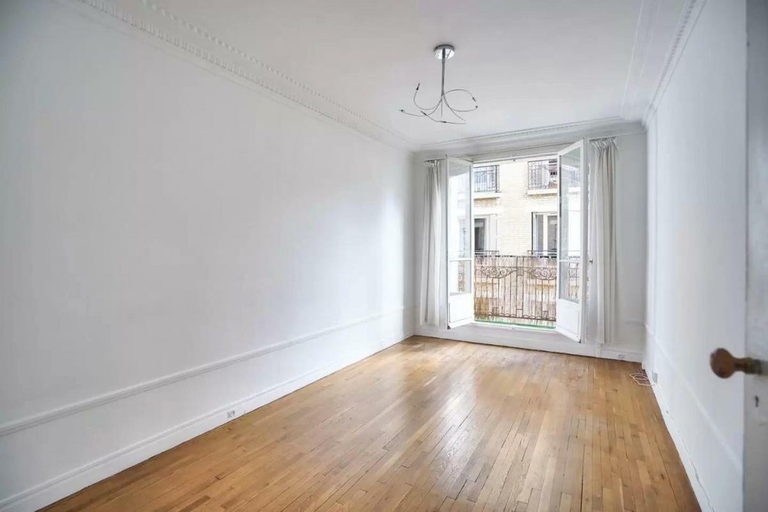 Apartment in Auteuil Sud, Paris 16e Arrondissement, Paris 2 - 12257790