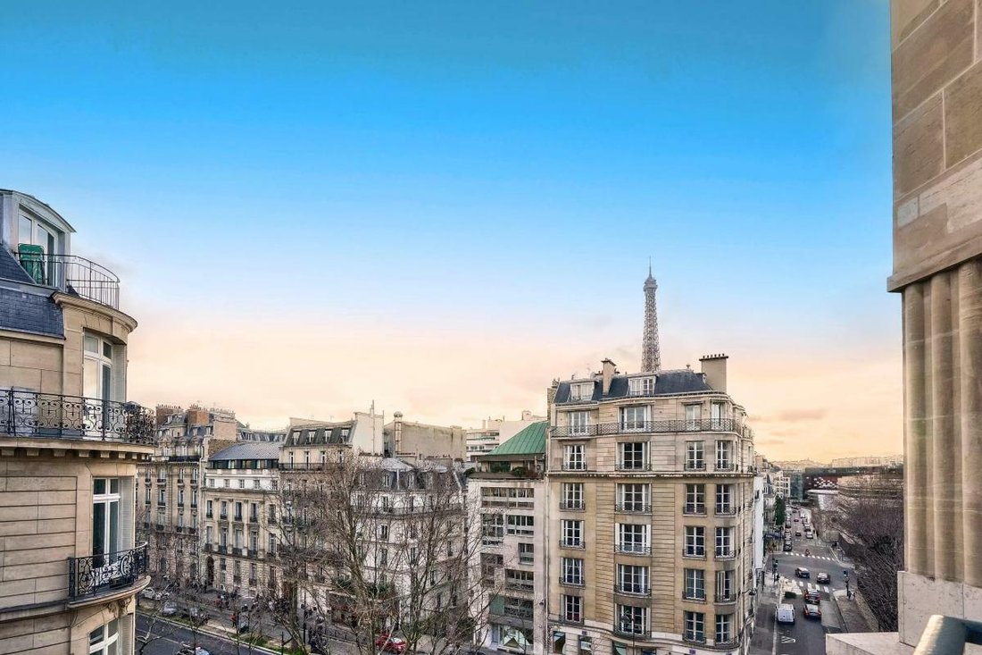 Apartment in Gros Caillou, Paris 7e Arrondissement, Paris 2 - 12257785