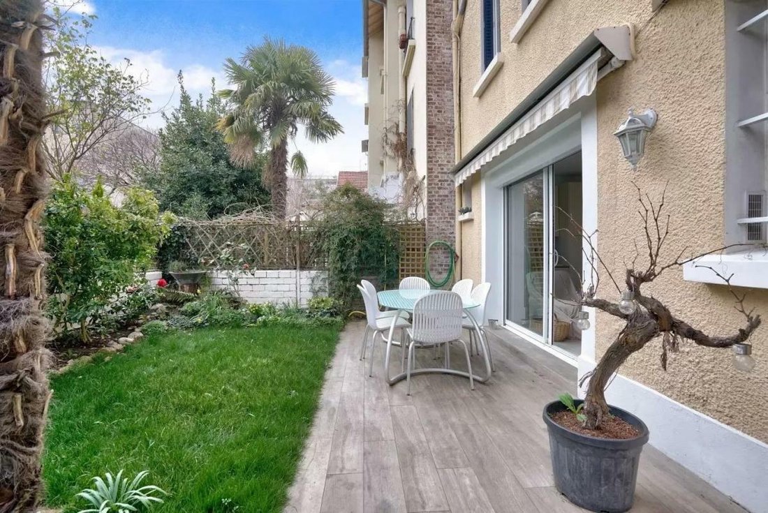 House in Gennevilliers, Ile-de-France, France 2 - 12257779