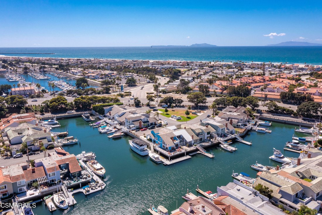 Mandalay Bay Harbor Lifestyle In Oxnard, California, United States For